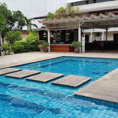 Nautical Inn Pattaya Bagian luar foto