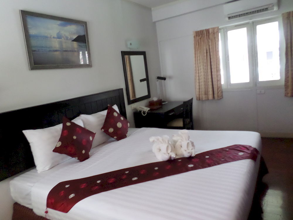 Nautical Inn Pattaya Bagian luar foto