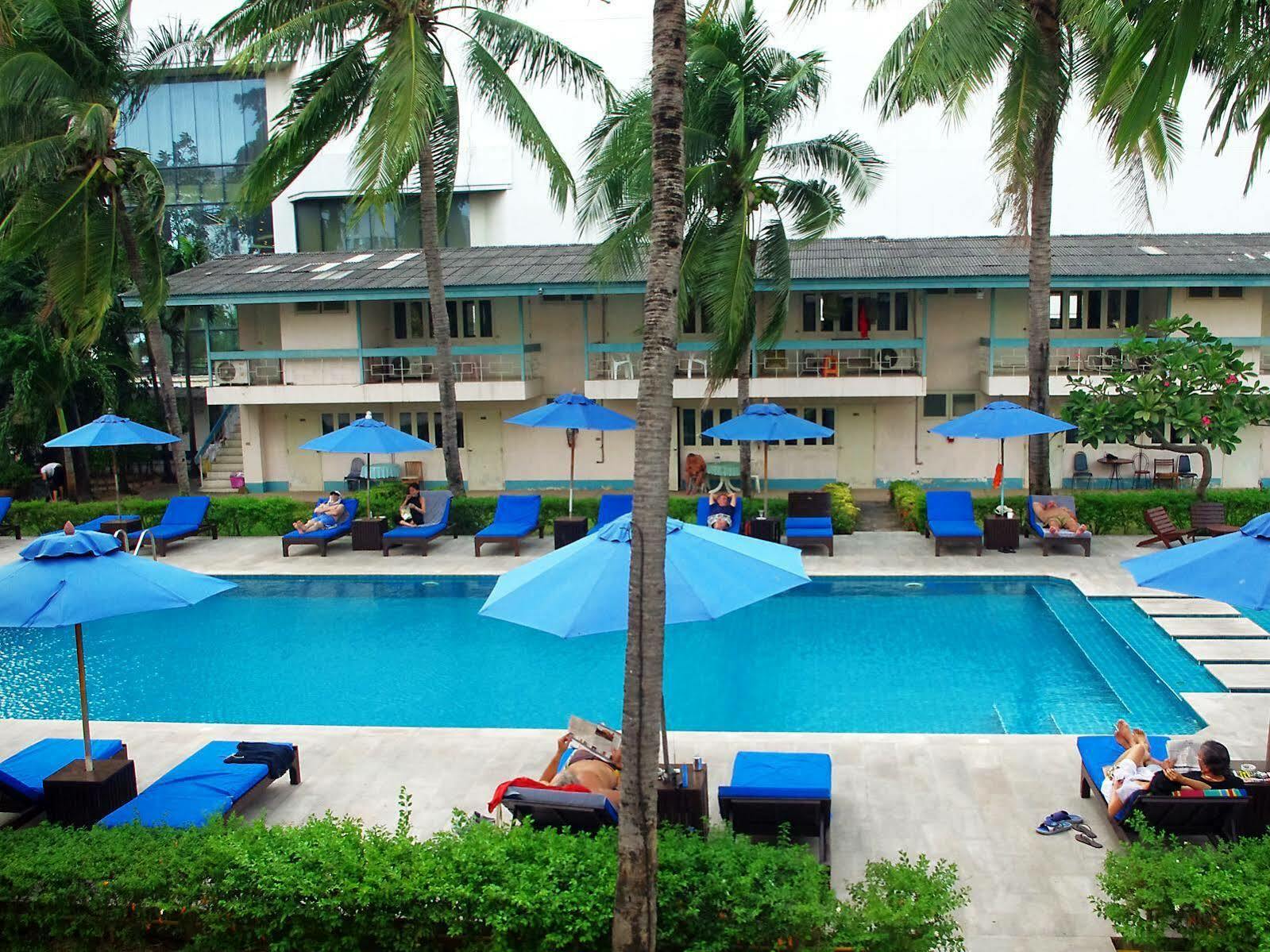 Nautical Inn Pattaya Bagian luar foto